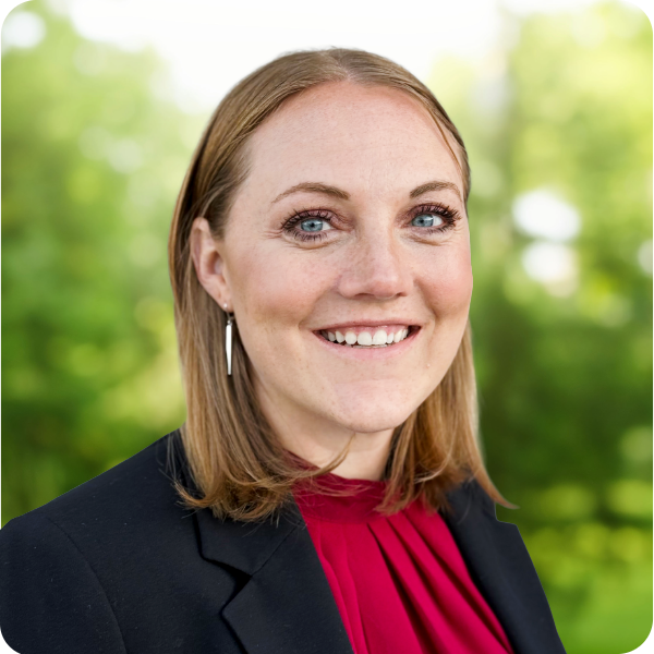 Ariane Gibson headshot