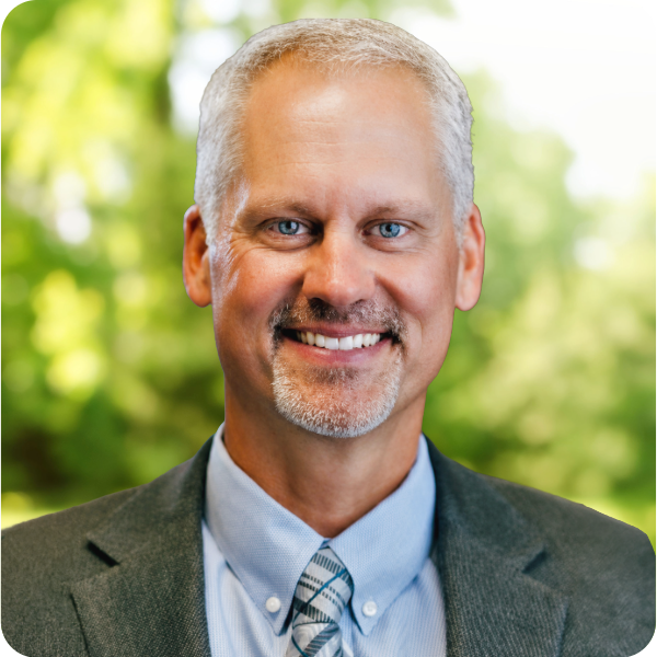 Mike Favero headshot
